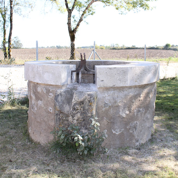 Puits en pierre de Bonnet & Cie